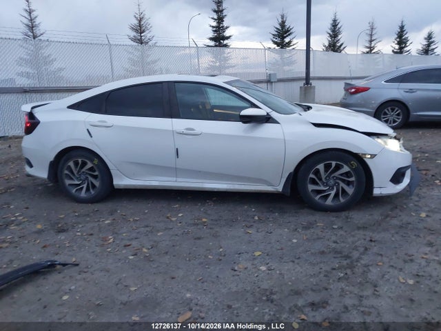 Honda Civic 2018 2HGFC2F82JH010277 Image 13
