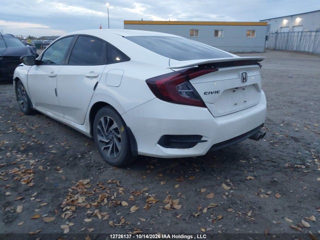 Honda Civic 2018 2HGFC2F82JH010277 Image 3