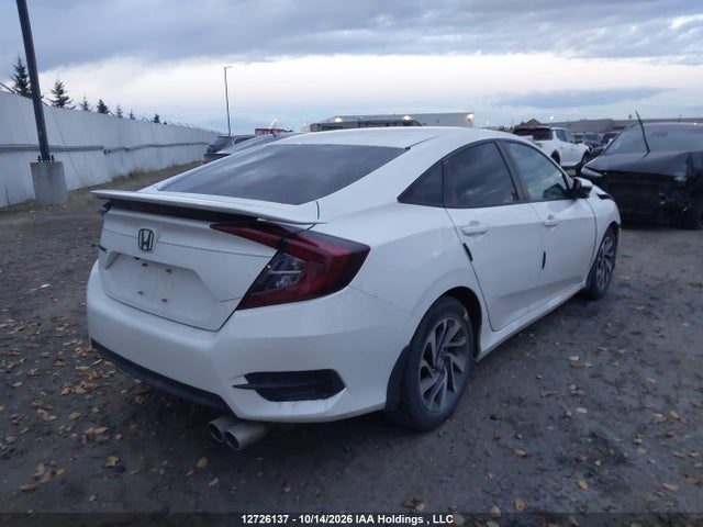 Honda Civic 2018 2HGFC2F82JH010277 Image 4