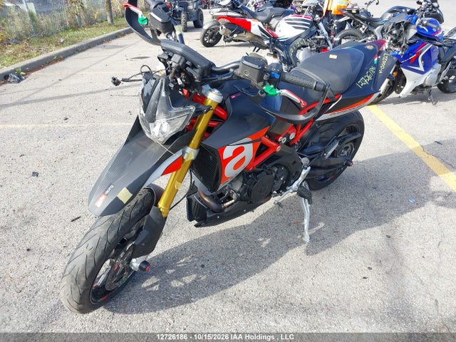 Aprilia Dorsoduro 900 2018 ZD4KBU009JS000227 Image 2