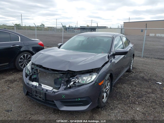 Honda Civic 2018 2HGFC2F52JH016215 Image 2