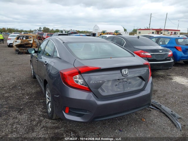 Honda Civic 2018 2HGFC2F52JH016215 Image 3