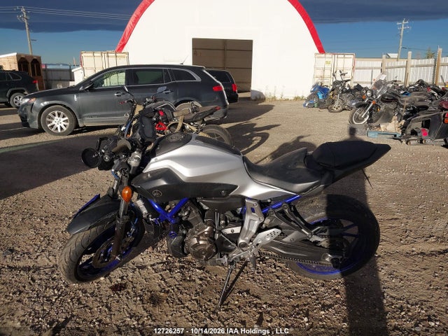 Yamaha FZ07 2016 JYARM06N1GA002127 Image 14