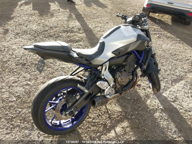 Yamaha FZ07 2016 JYARM06N1GA002127 Image 4