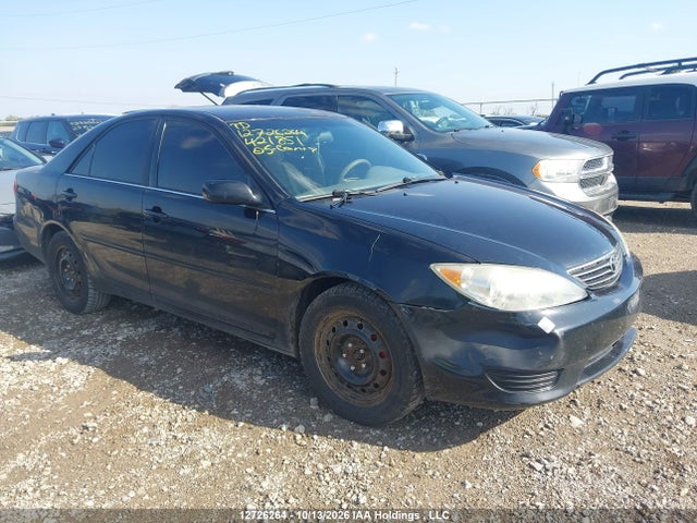 12726264 :رقم المزاد ، 4T1BE30K35U421851 vin ، 2005 Toyota Camry Le مزاد بيع