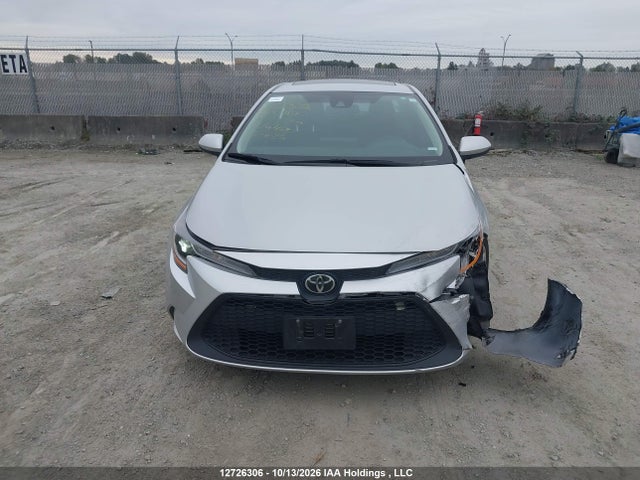 12726306 :رقم المزاد ، 5YFBPMBE4NP297114 vin ، 2022 Toyota Corolla Le/xle مزاد بيع