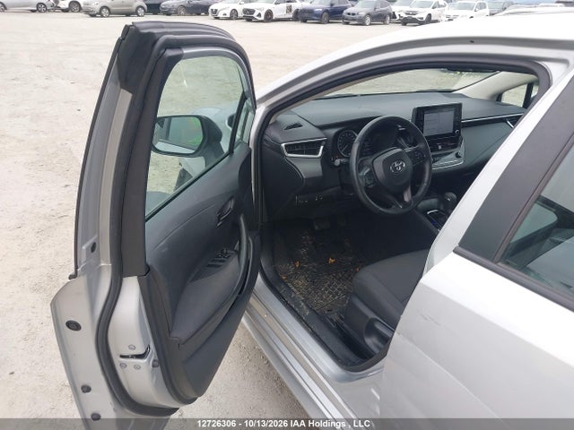12726306 :رقم المزاد ، 5YFBPMBE4NP297114 vin ، 2022 Toyota Corolla Le/xle مزاد بيع