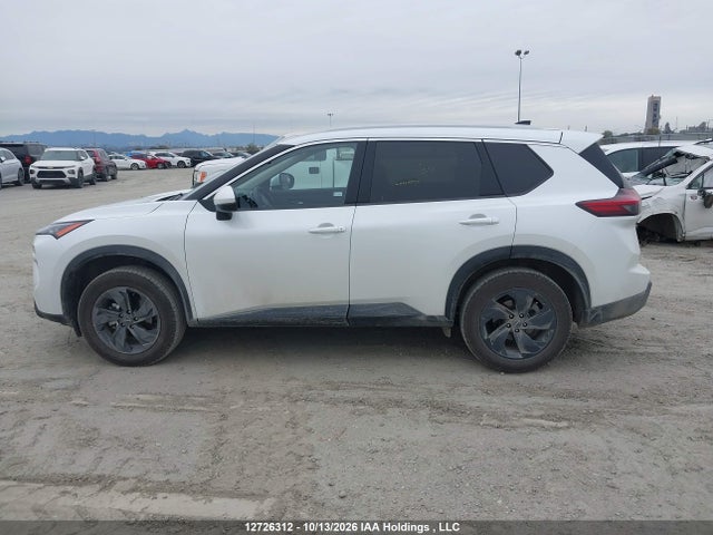 JN8BT3BB0TW094225 Nissan ROGUE SV