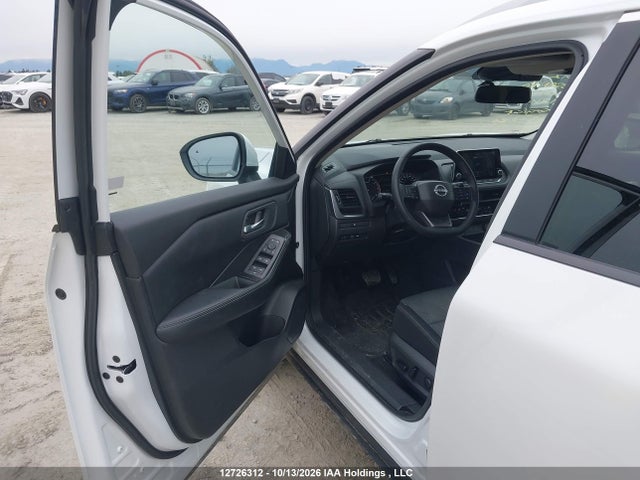 JN8BT3BB0TW094225 Nissan ROGUE SV