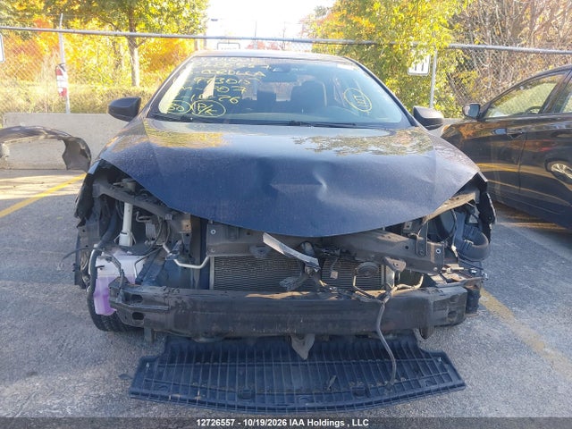 2T1BURHE9JC973015 Toyota COROLLA LE