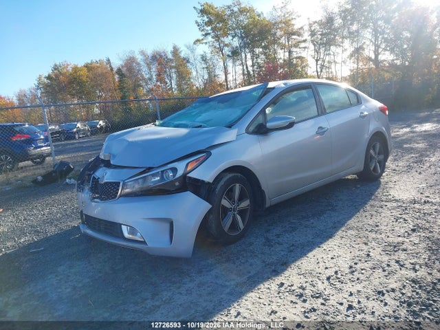 KIA Forte Lx/s 2018 3KPFL4A75JE163823 Image 2
