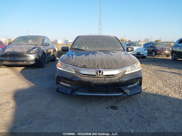 12726985 :رقم المزاد ، 1HGCR2F57GA808661 vin ، 2016 Honda Accord Sport مزاد بيع
