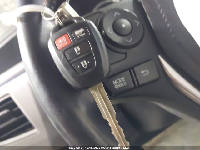 2T1BURHE6FC368781 Toyota COROLLA LE