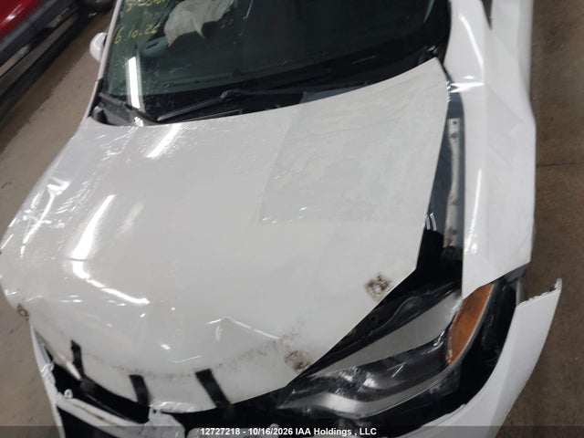 2T1BURHE6FC368781 Toyota COROLLA LE