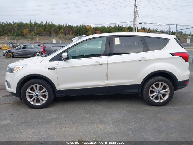 Ford ESCAPE SE 2019 1FMCU9GD5KUB35643 Image 13