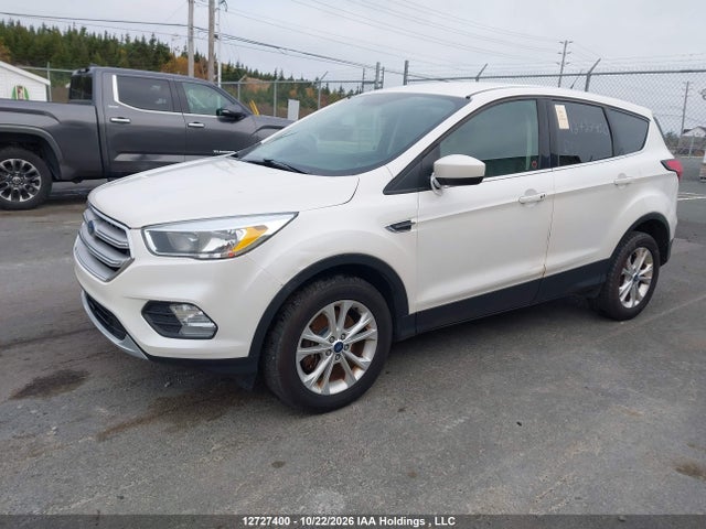 Ford ESCAPE SE 2019 1FMCU9GD5KUB35643 Image 2