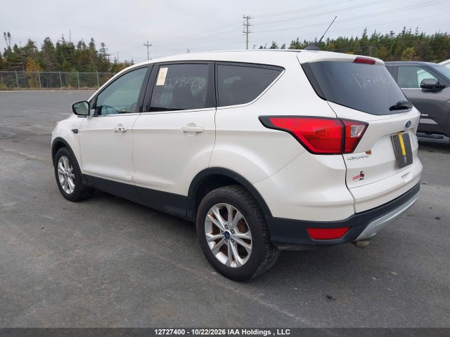 Ford ESCAPE SE 2019 1FMCU9GD5KUB35643 Image 3