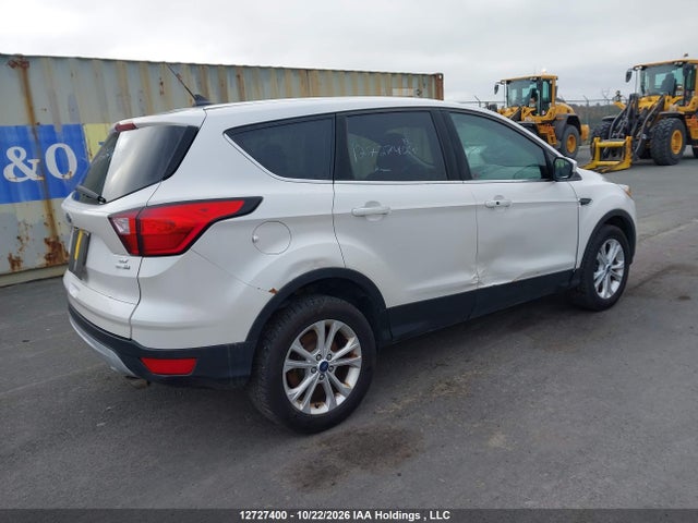 Ford ESCAPE SE 2019 1FMCU9GD5KUB35643 Image 4