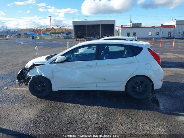 12719414 :رقم المزاد ، KMHCT5AE3EU177648 vin ، 2014 Hyundai Accent Gl مزاد بيع