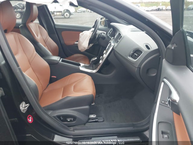 2015 Volvo S60 T6 Platinum მანქანა იყიდება აუქციონზე, vin: YV149MFMXF1369471, აუქციონის ნომერი: 12727693