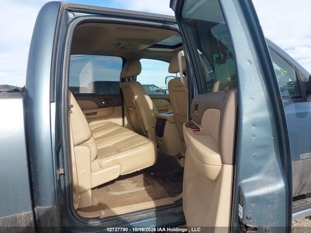 12727790 :رقم المزاد ، 1GC4KYB60AF124635 vin ، 2010 Chevrolet Silverado K2500 Heavy Duty Ltz مزاد بيع