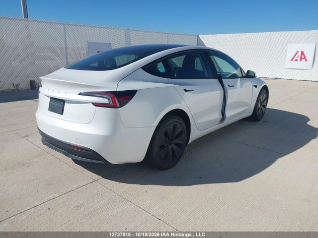 Tesla MODEL 3 2024 LRW3E7FA7RC089985 Image 4