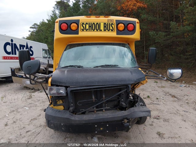 GMC Savana Cutaway Work Van 2019 1GD37SBG6K1144191 Image 13