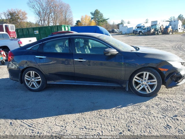 Honda Civic Touring 2019 2HGFC1F95KH105274 Image 13