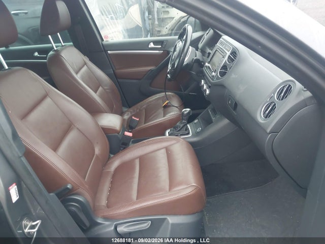WVGJV7AX3FW070782 Volkswagen Tiguan Comfortline/highline/special Edition/trendline