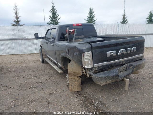 12694942 :رقم المزاد ، 3C63R3FL1JG172323 vin ، 2018 Ram 3500 Longhorn مزاد بيع