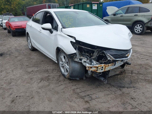 Chevrolet Cruze Lt Auto 2018 1G1BE5SM2J7136090 main image