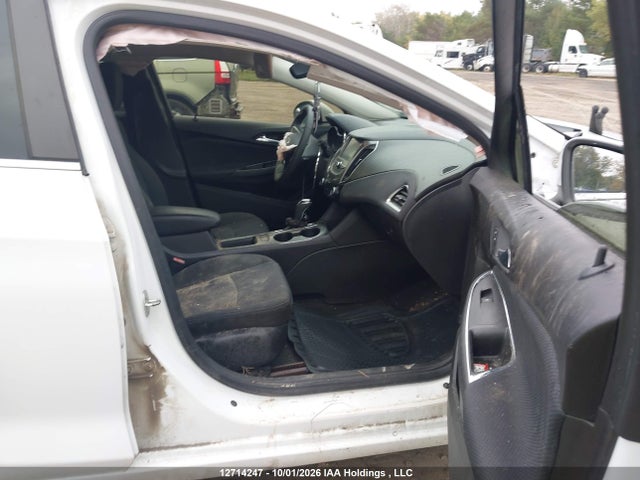 1G1BE5SM2J7136090 Chevrolet Cruze Lt Auto