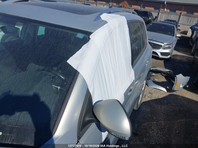 12727918 :رقم المزاد ، WVGBV7AX9AW501056 vin ، 2010 Volkswagen Tiguan 2.0 Tsi Comfortline/2.0 Tsi Highline/2.0 Tsi Trendline مزاد بيع