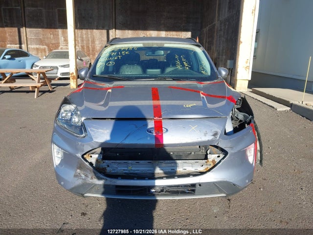 12727985 :رقم المزاد ، 1FMCU0LZ1NUA71182 vin ، 2022 Ford Escape Phev Titanium مزاد بيع
