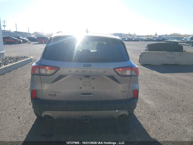 12727985 :رقم المزاد ، 1FMCU0LZ1NUA71182 vin ، 2022 Ford Escape Phev Titanium مزاد بيع