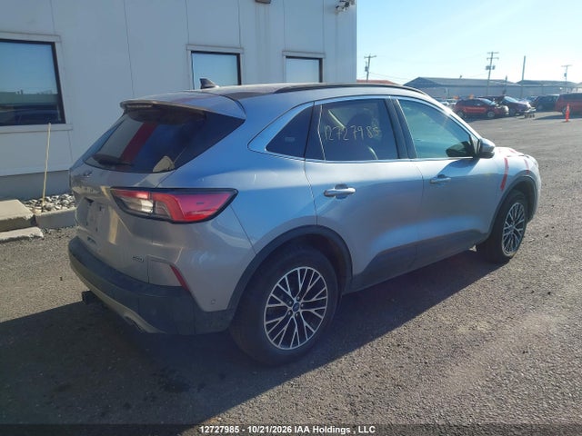 12727985 :رقم المزاد ، 1FMCU0LZ1NUA71182 vin ، 2022 Ford Escape Phev Titanium مزاد بيع