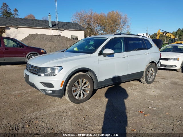 Продаж на аукціоні авто 2018 Volkswagen Tiguan Trendline, vin: 3VV1B7AX3JM158836, номер лоту: 12728049