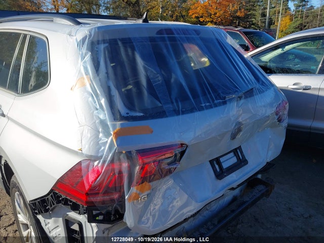 Продаж на аукціоні авто 2018 Volkswagen Tiguan Trendline, vin: 3VV1B7AX3JM158836, номер лоту: 12728049