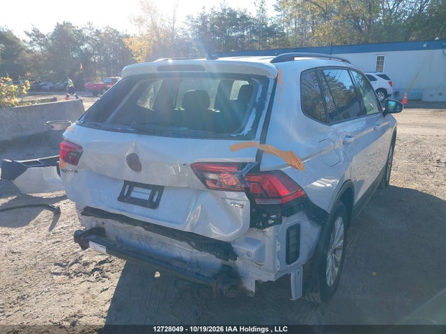 Продаж на аукціоні авто 2018 Volkswagen Tiguan Trendline, vin: 3VV1B7AX3JM158836, номер лоту: 12728049