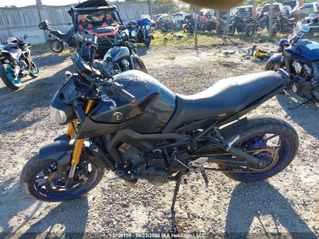 12706105 :رقم المزاد ، JYARN33N5EA000817 vin ، 2014 Yamaha Fz09 مزاد بيع