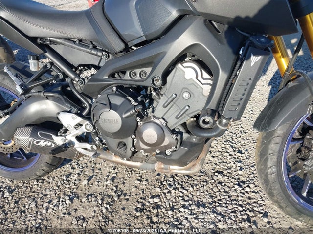 12706105 :رقم المزاد ، JYARN33N5EA000817 vin ، 2014 Yamaha Fz09 مزاد بيع