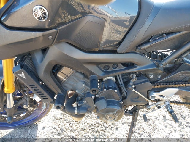 12706105 :رقم المزاد ، JYARN33N5EA000817 vin ، 2014 Yamaha Fz09 مزاد بيع