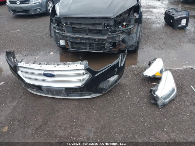 1FMCU0GD9JUA58995 Ford Escape