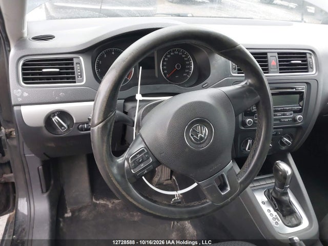 Auction sale of the 2013 Volkswagen Jetta 2.5l Comfortline/2.5l Sportline, vin: 3VWDX7AJ7DM388633, lot number: 12728588