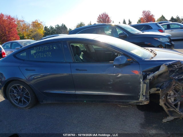 Продаж на аукціоні авто 2022 Tesla Model 3 Rwd/standard Range, vin: 5YJ3E1EA5NF192692, номер лоту: 12728763
