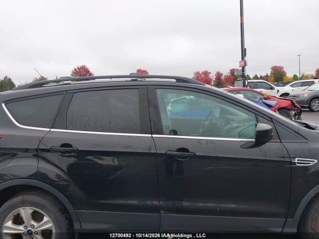 12700492 :رقم المزاد ، 1FMCU0GX1EUA32214 vin ، 2014 Ford Escape Se مزاد بيع