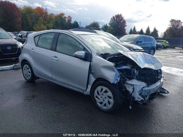 Toyota Prius C Technology 2016 JTDKDTB38G1138847 главное изображение