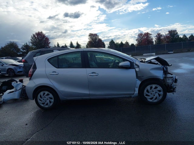 Toyota Prius C Technology 2016 JTDKDTB38G1138847 Image 14