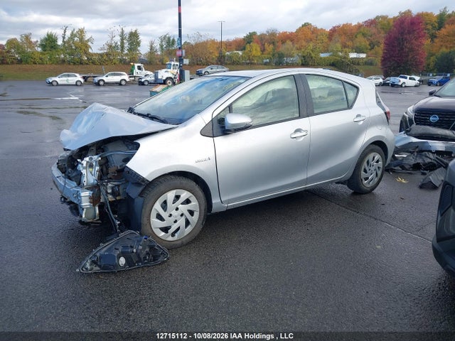 Toyota Prius C Technology 2016 JTDKDTB38G1138847 Image 2