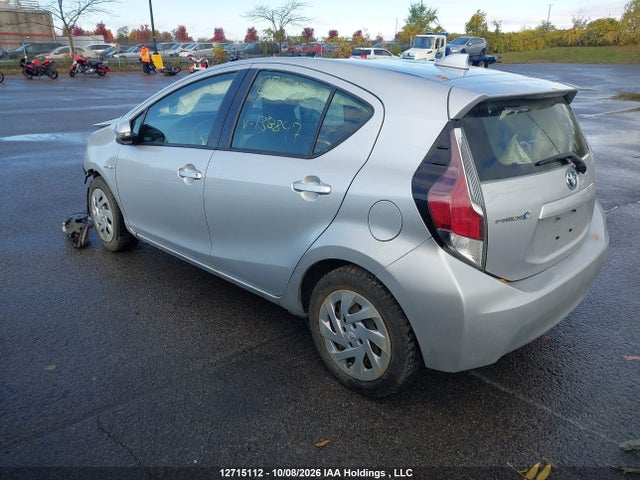Toyota Prius C Technology 2016 JTDKDTB38G1138847 Image 3